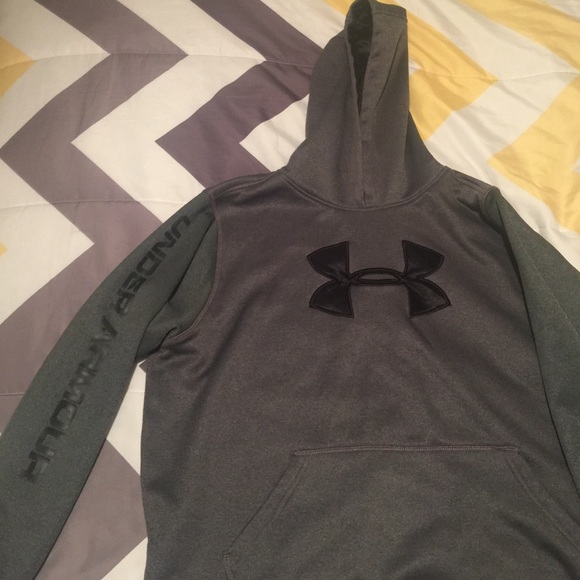 Under Armour YXL Hoodie