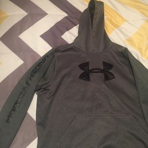 Under Armour YXL Hoodie