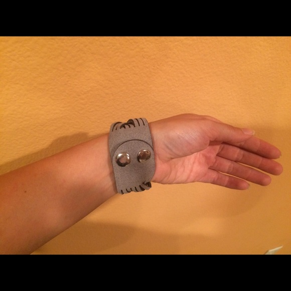 Bundle- 2 Cuff Bracelets - Picture 3 of 4