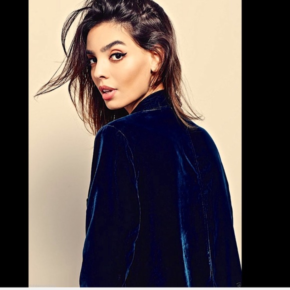 Free People teal blue Slouchy Velvet Blazer S - Picture 4 of 4