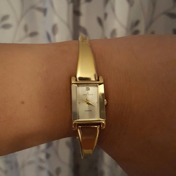 Watch - Picture 2 of 3