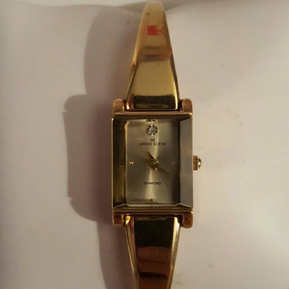 Watch - Picture 3 of 3