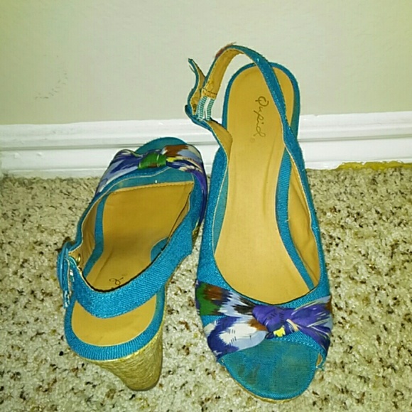 Turquoise Slingback Wedges - Picture 2 of 4