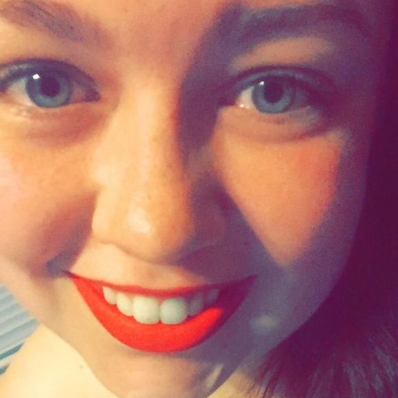 Meet your Posher, Nicole - Picture 1 of 1