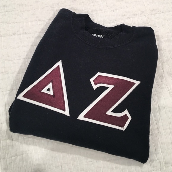 delta zeta stitched letters