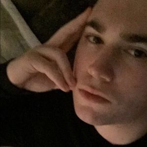 Meet your Posher, Grayson