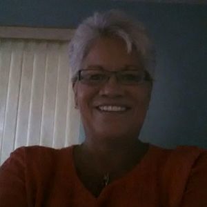 Meet your Posher, Leslie