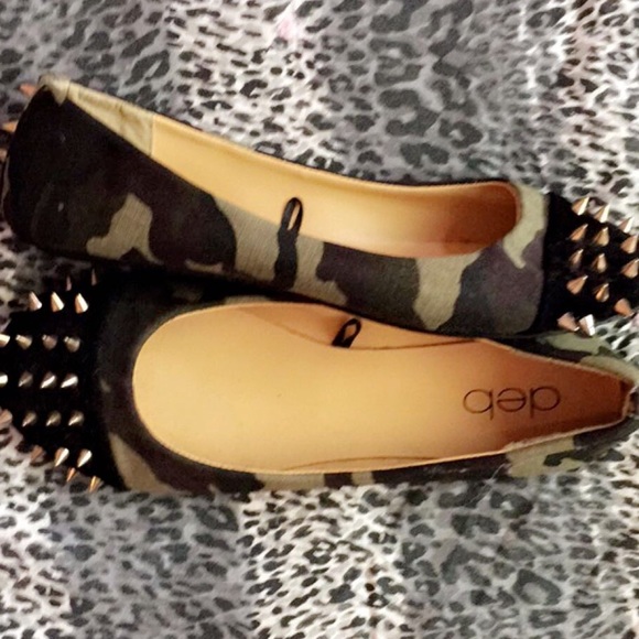 Spiked camo flats