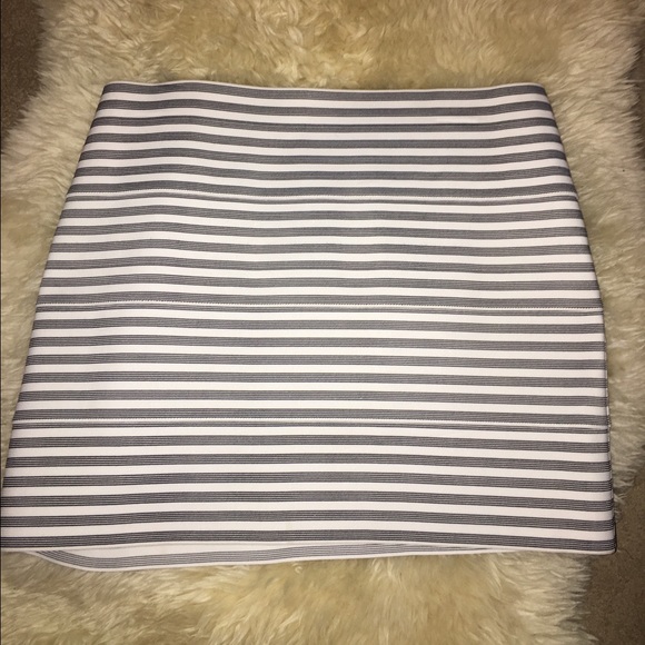Express stripe banded skirt