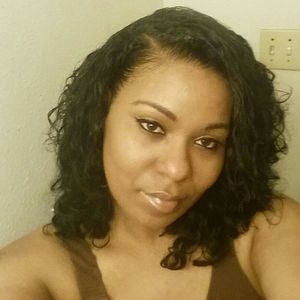 Meet your Posher, Lanita