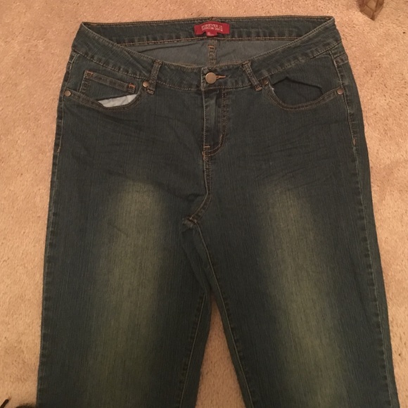 Jeans - Picture 2 of 4