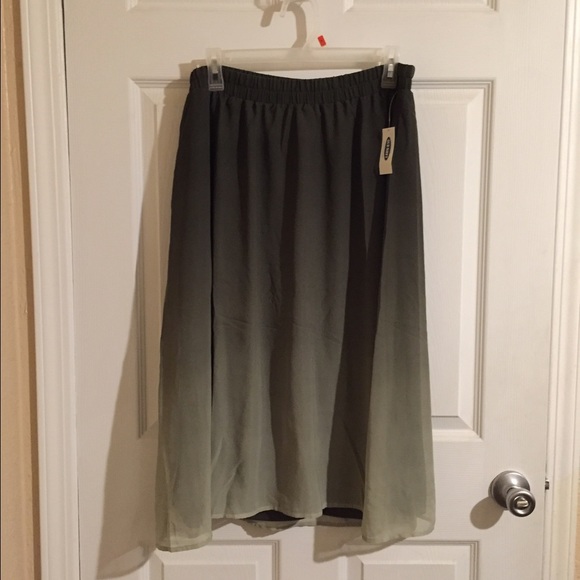 Ombré olive green Old Navy skirt
