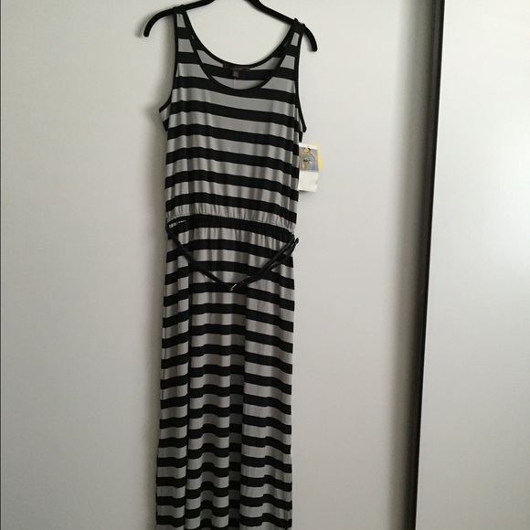 Maxi stripes dress w/ belt - Picture 2 of 4