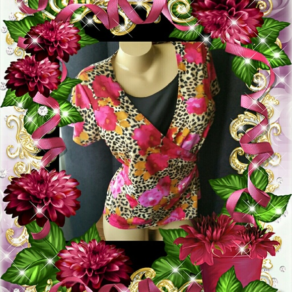 8 $ SALE!  Sophisticated Animal Print Floral Top L - Picture 1 of 4