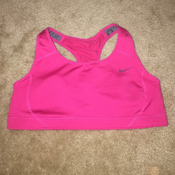 Nike sports bra NWOT