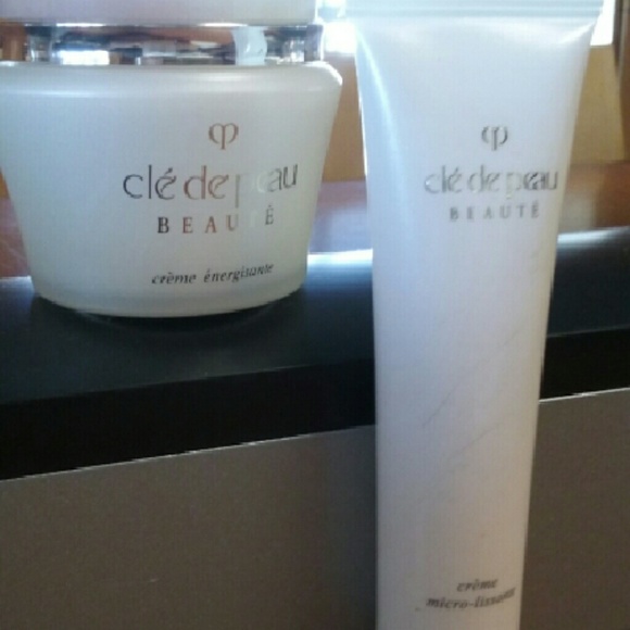 Cle de Peau Beaute