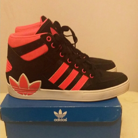 Adidas - Picture 2 of 4