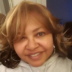 Meet your Posher, Thalia tee