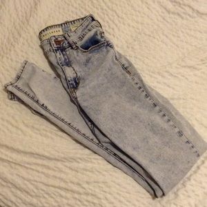 LIGHT BLUE WASH SKINNY JEANS || PACSUN