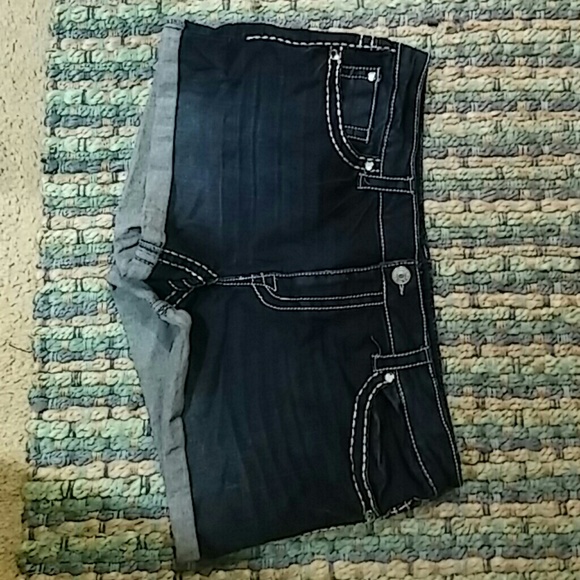 Short jean shorts size 18