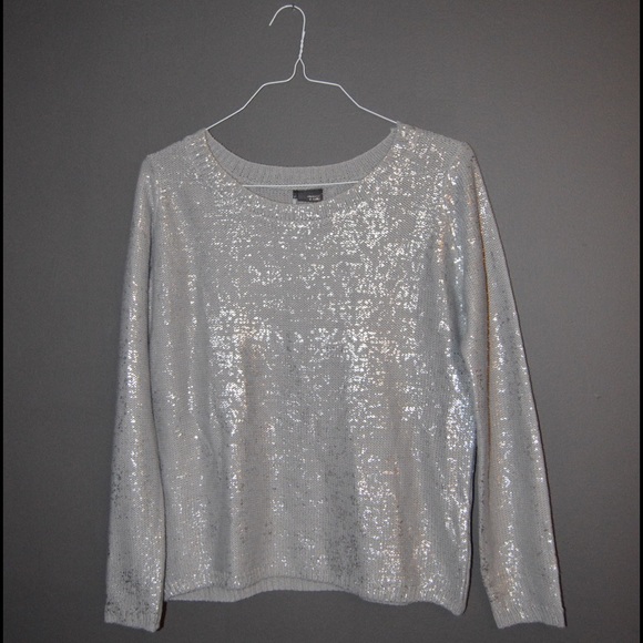 Grey Scoopneck Sweater with Metallic Design