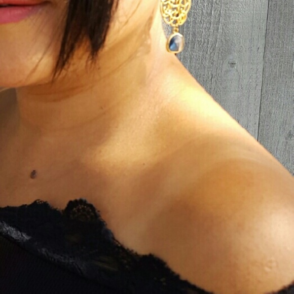 Black lace trim off the shoulder long sleeve top - Picture 4 of 4