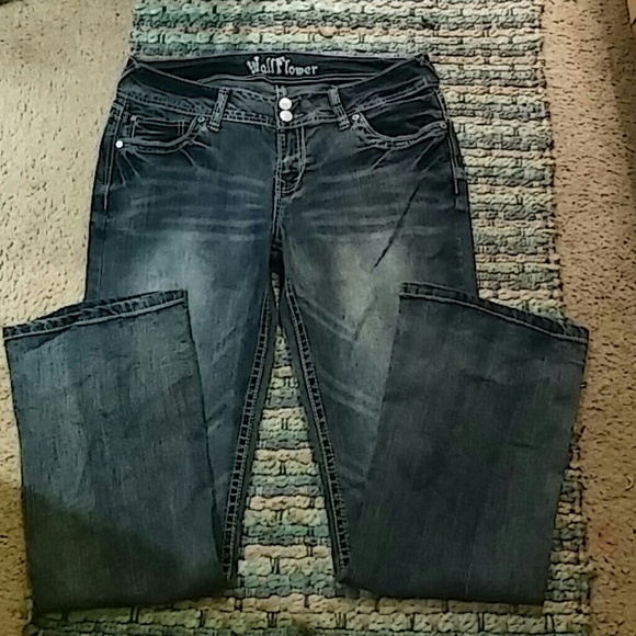 Bootcut wallflower jeans size 15
