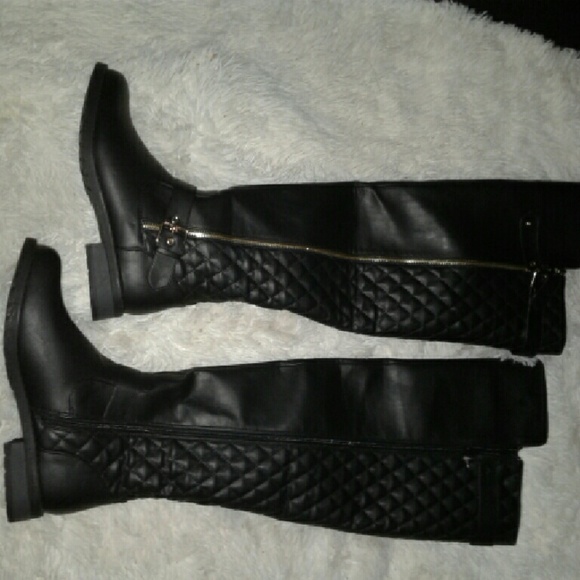 SOLD Black Knee High boots - Picture 1 of 2