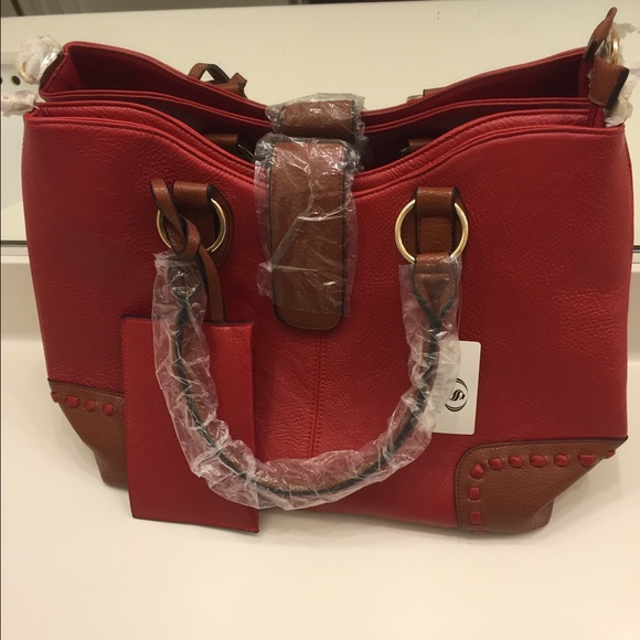 Handbags - 🚫Sold🚫NWT Scarleton Red Shoulder Bag