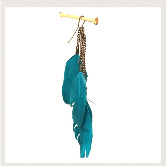 Urban Outfitters Feather Earring