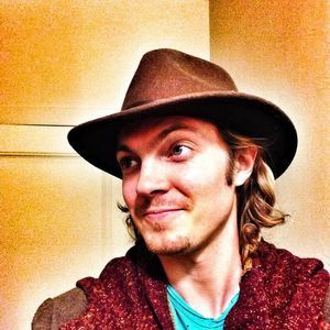 Meet your Posher, Adam