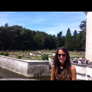 Meet your Posher, Amalia