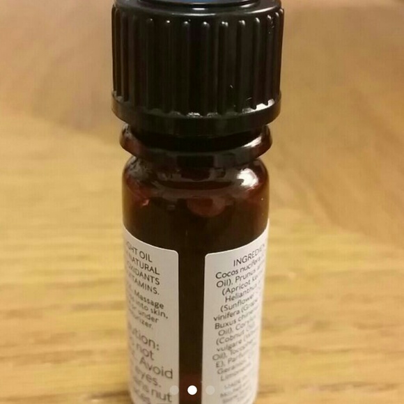 Mitchell and Peach Face Oil 10ml - Picture 2 of 4