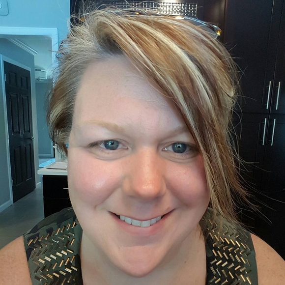 Meet your Posher, Katrina