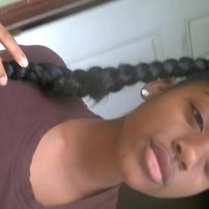 Meet your Posher, Kayla