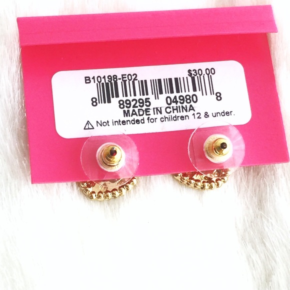 🎀Betsey Johnson Heart Studs🎀 - Picture 3 of 4