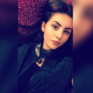 Meet your Posher, Elina
