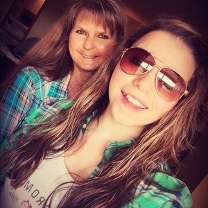 Meet your Posher, Brenda