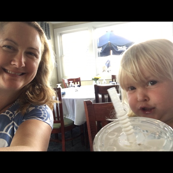 Meet your Posher, Leslie - Picture 1 of 1
