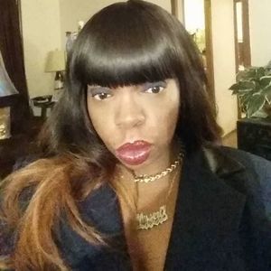 Meet your Posher, Monica