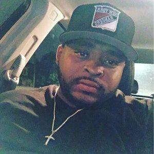 Meet your Posher, Travis