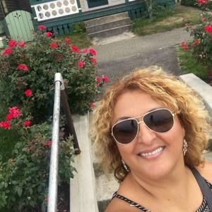 Meet your Posher, Angela