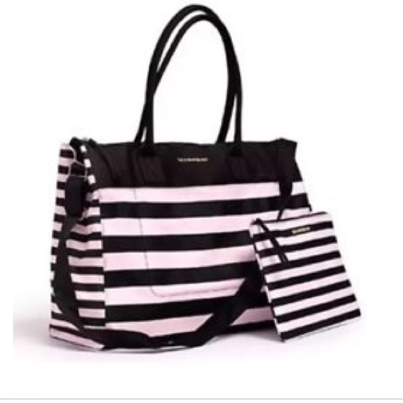 NWT Victoria's Secret getaway tote bag with pouch