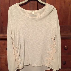 Off-white long sleeved shirt