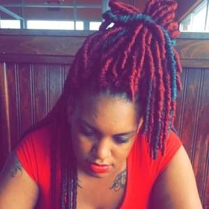 Meet your Posher, Simone