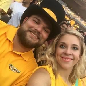 Meet your Posher, Courtney