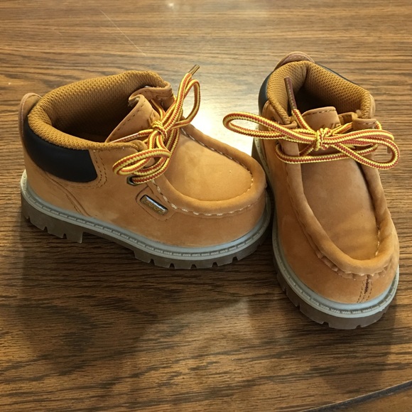*SOLD* Lugz kids boots