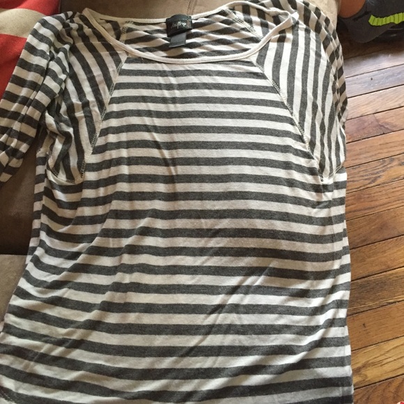 Long sleeved tee