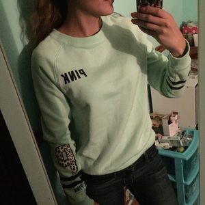 RARE mint crew with cheetah print