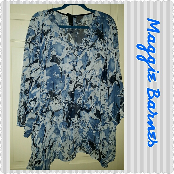 Beautiful 3/4 sleeve sheer blouse